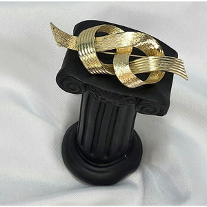 Textured Gold Tone Ribbon Bow Brooch Pin Signed Lisner Childhood Cancer Support